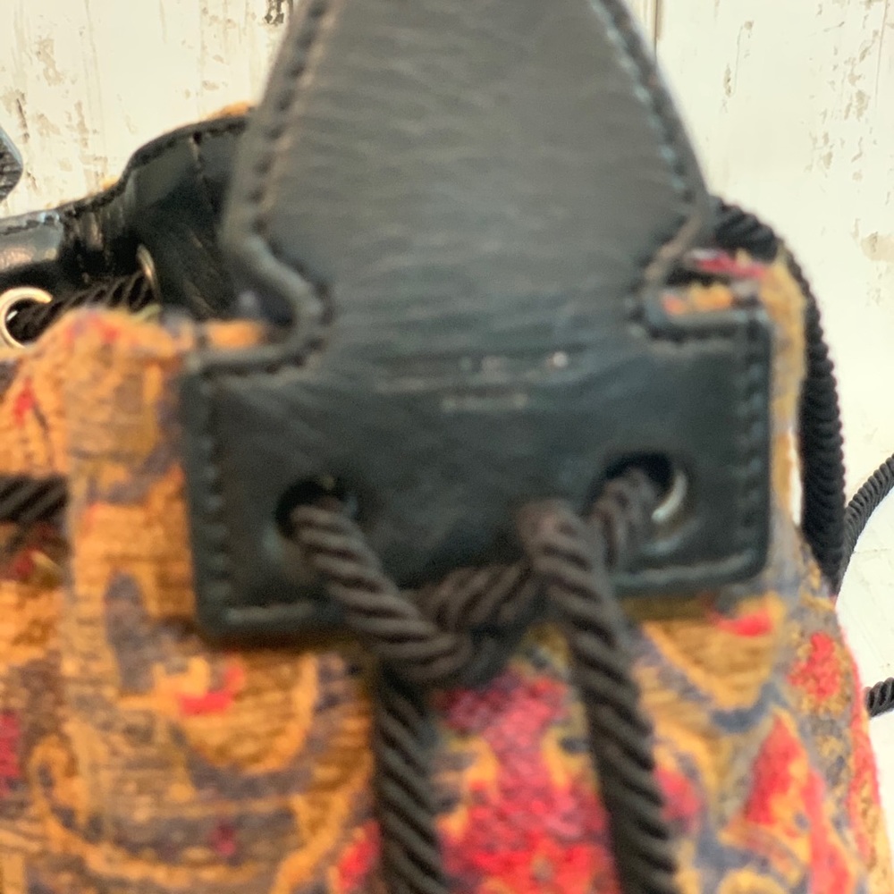 Bucket bag - Picture 3 of 5